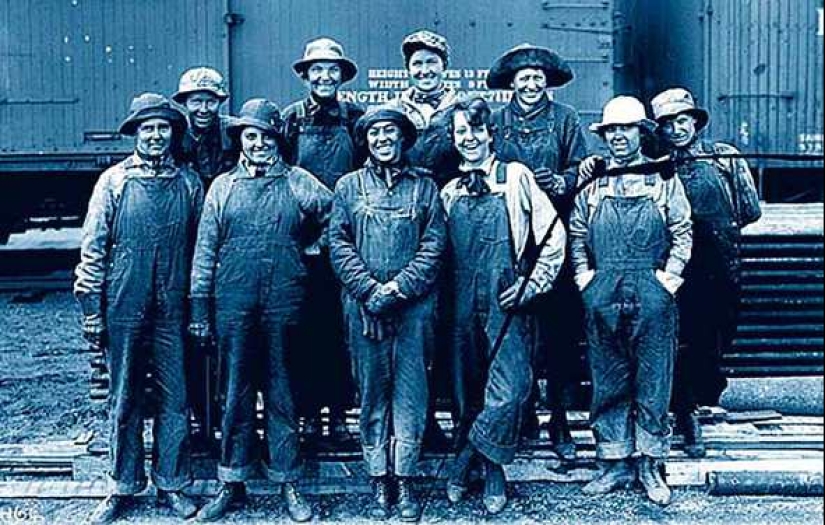 How jeans have evolved over the past century How jeans have evolved over the past century