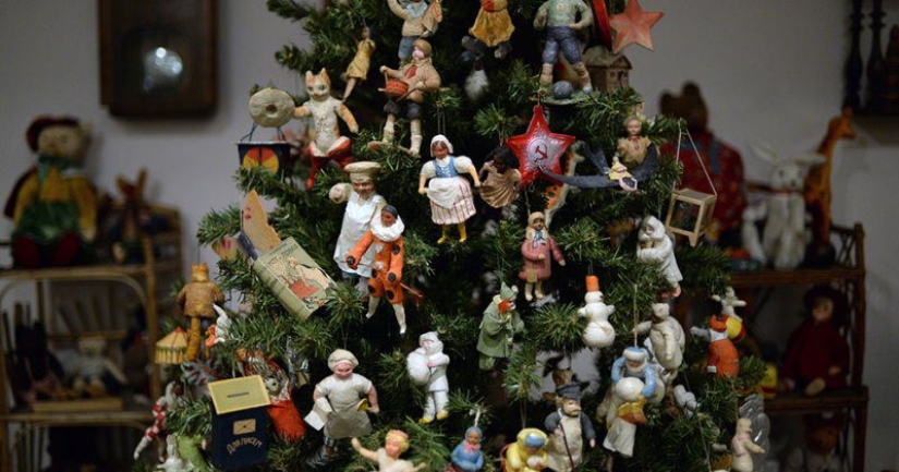 How Old Christmas Tree Decorations Can Make You a Millionaire (Or Not)