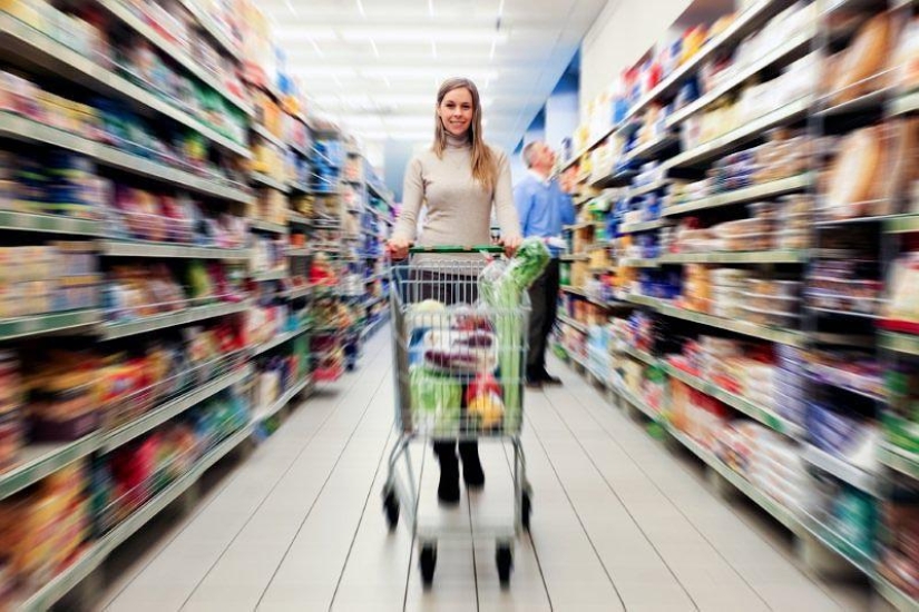 How supermarkets work: tricks that make you buy