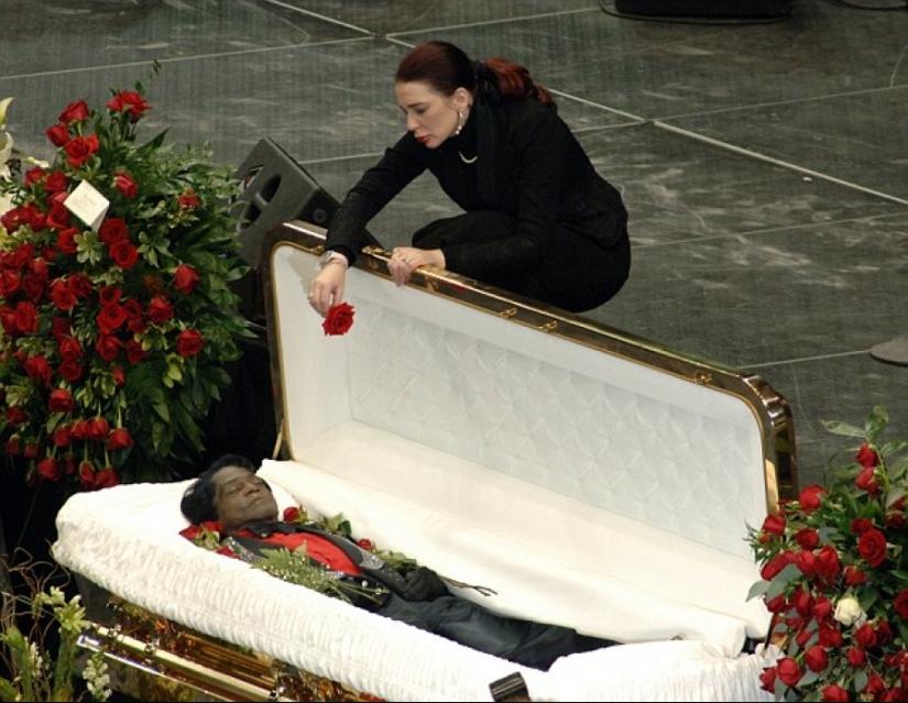 How the most expensive and magnificent funerals of famous people in history took place How the most expensive and magnificent funerals of famous people in history took place