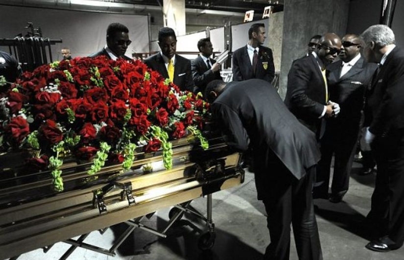 How the most expensive and magnificent funerals of famous people in history took place How the most expensive and magnificent funerals of famous people in history took place