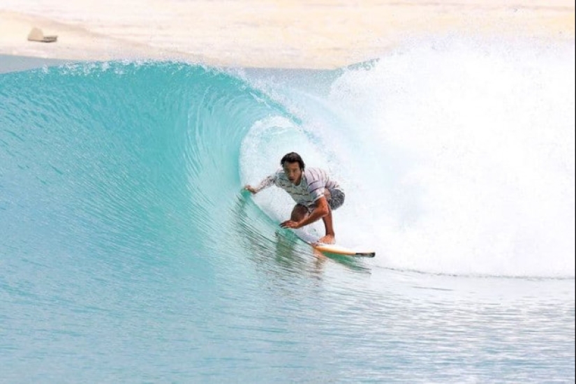 How the Surf Lakes Wave Pool Works With Five Wave Types