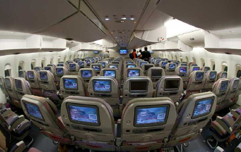 How to increase the chance of survival in a plane crash