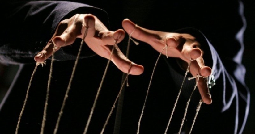 How to manipulate the masses — 10 effective ways How to manipulate the masses — 10 effective ways