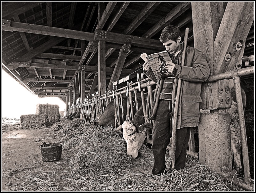 How to stir up grandmothers: selected works of the star of Soviet photography Vladimir Rolov