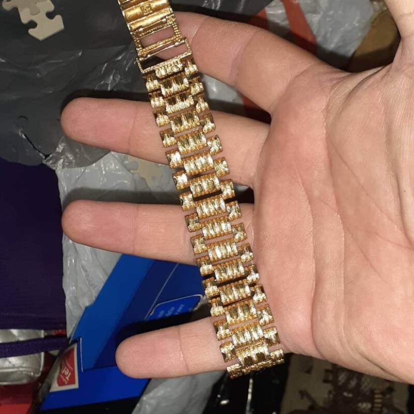 I was looking for copper, I found gold: 30 photos of ancient and very valuable items from flea markets