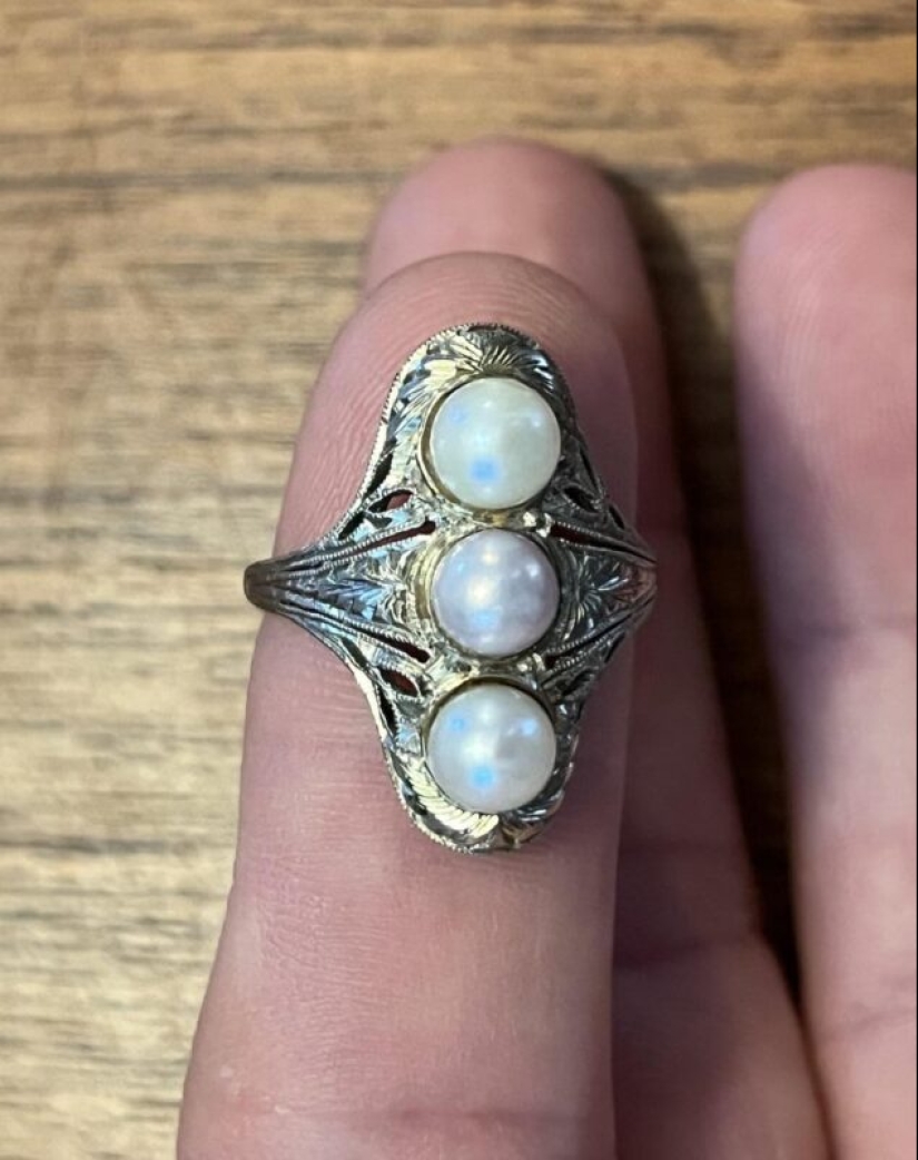 I was looking for copper, I found gold: 30 photos of ancient and very valuable items from flea markets