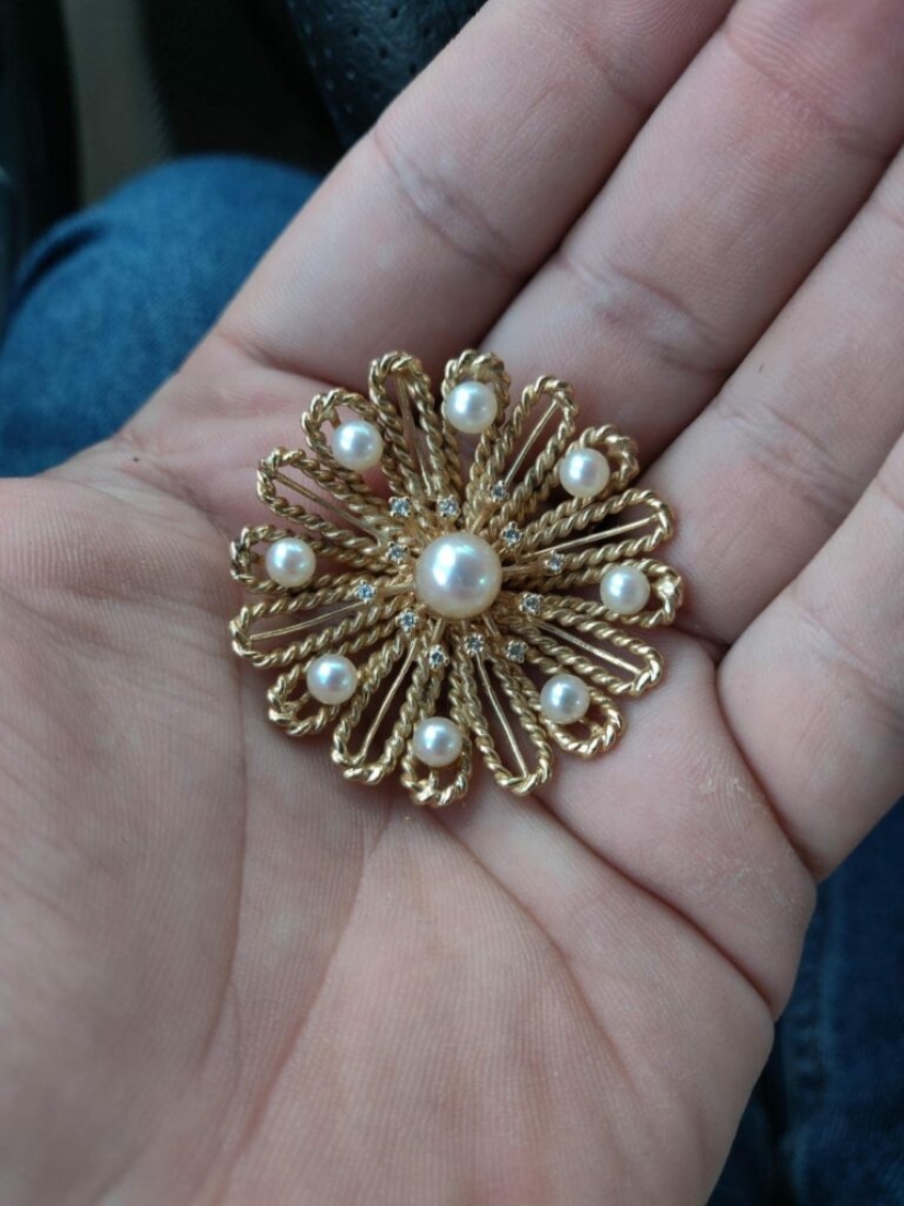 I was looking for copper, I found gold: 30 photos of ancient and very valuable items from flea markets