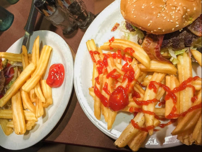 In the world there are only 2 types of people, and here are 14 of the evidence In the world there are only 2 types of people, and here are 14 of the evidence