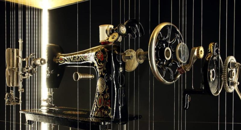 Increíbles &#39;circuitos explotados&#39; de mecanismos del artista John Peralta