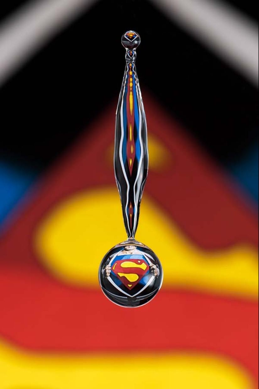 Increíbles reflejos en una gota de agua.