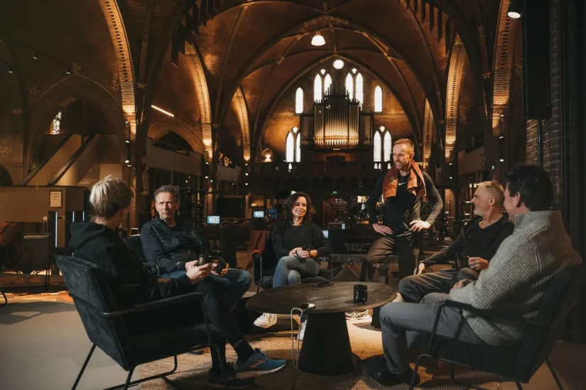 Instead of a sermon, a workout: How an old church in the Netherlands became a fitness club Instead of a sermon, a workout: How an old church in the Netherlands became a fitness club