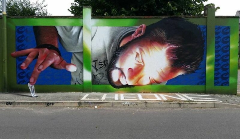 Interactive street art: the artist enters 3D paintings in the street