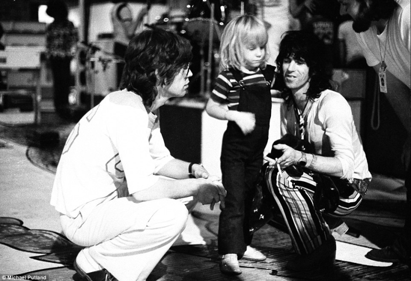 Intimate photos of the Rolling Stones, John Lennon and other stars by Michael Putland Intimate photos of the Rolling Stones, John Lennon and other stars by Michael Putland