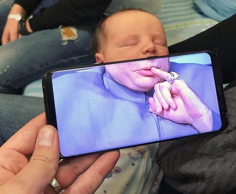 Inusual en lo ordinario: 30 collages de fotos divertidas hechas con un teléfono inteligente Inusual en lo ordinario: 30 collages de fotos divertidas hechas con un teléfono inteligente