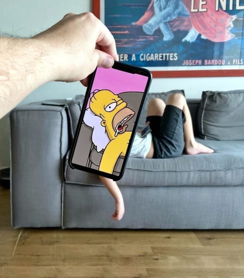 Inusual en lo ordinario: 30 collages de fotos divertidas hechas con un teléfono inteligente Inusual en lo ordinario: 30 collages de fotos divertidas hechas con un teléfono inteligente