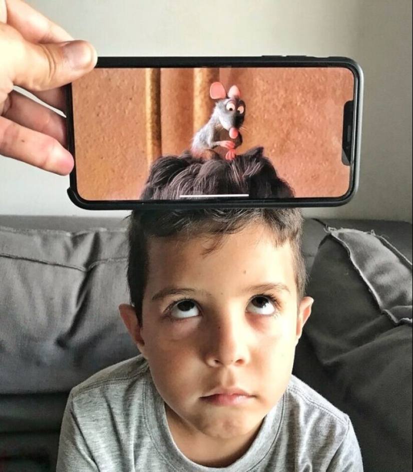 Inusual en lo ordinario: 30 collages de fotos divertidas hechas con un teléfono inteligente Inusual en lo ordinario: 30 collages de fotos divertidas hechas con un teléfono inteligente