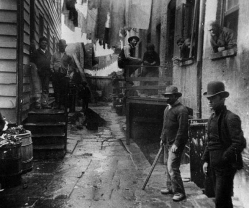 Investigation by journalist Nellie Bly: 10 days in the most terrible mental hospital in the USA Investigation by journalist Nellie Bly: 10 days in the most terrible mental hospital in the USA