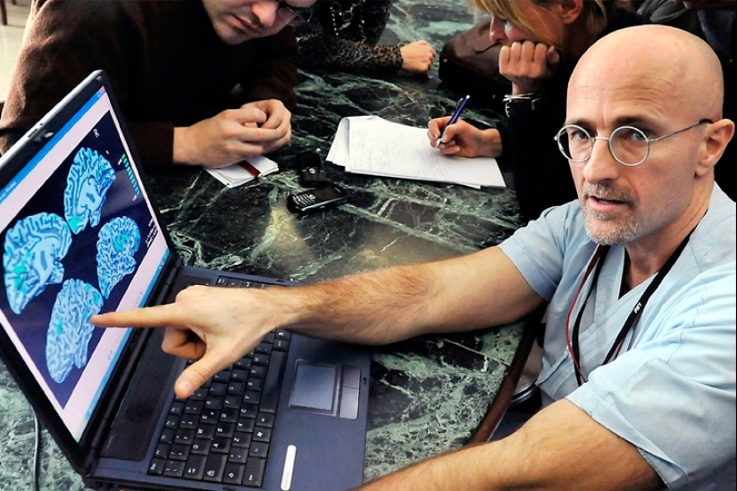 Is it possible to transplant a human head