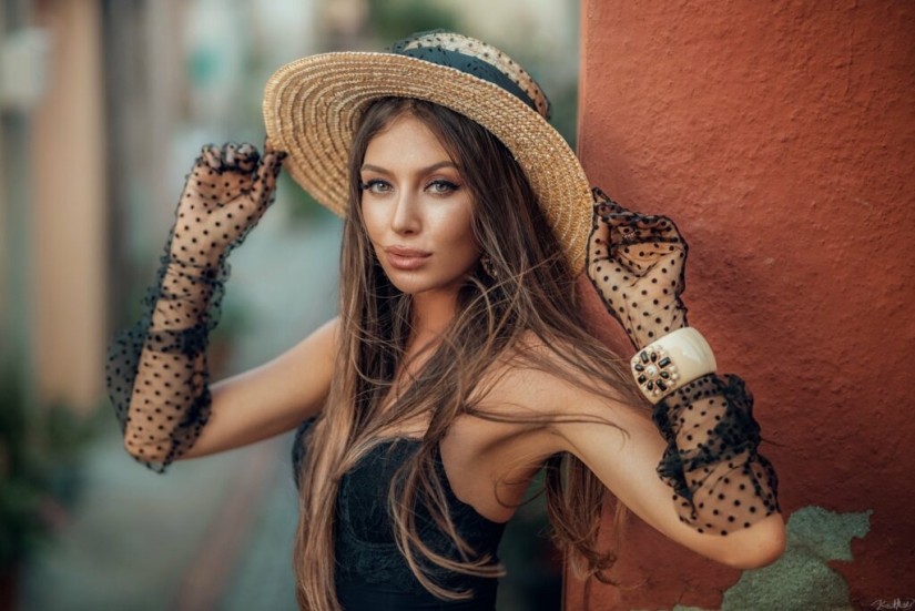 Istanbul beauties in erotic photographs by Kaan Altindal Istanbul beauties in erotic photographs by Kaan Altindal