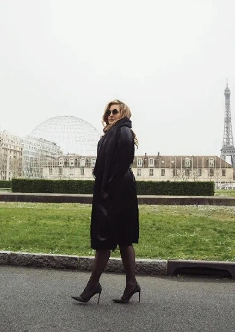 Jennifer Coolidge, the legendary "Stifler's mom" from American pie: in his youth and now Jennifer Coolidge, the legendary "Stifler's mom" from American pie: in his youth and now