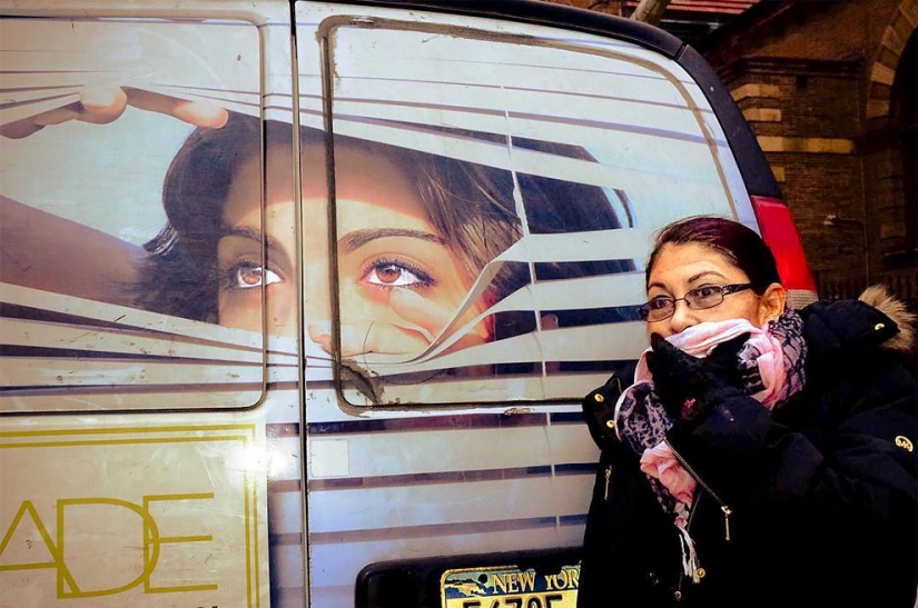 Jonathan Haibi-photographer who has the whole world posing for a picture