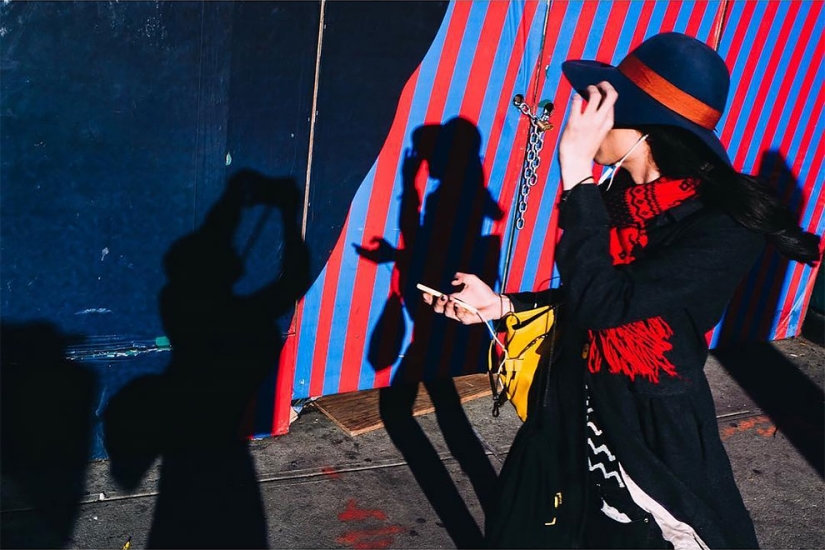 Jonathan Haibi-photographer who has the whole world posing for a picture