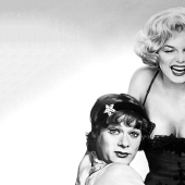 Juguetón, astuto y alegre: 20 celebridades vintage que guiñan un ojo a la cámara