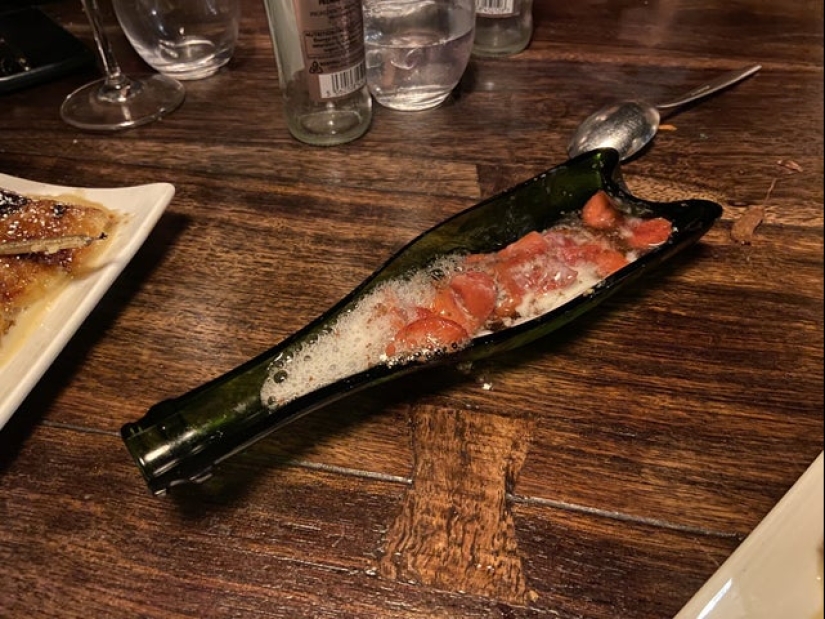 "Just give me a plate!": 22 of the craziest examples of serving dishes "Just give me a plate!": 22 of the craziest examples of serving dishes