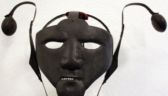 Keep your mouth shut: the iron mask used to punish gossip in the Middle Ages Keep your mouth shut: the iron mask used to punish gossip in the Middle Ages