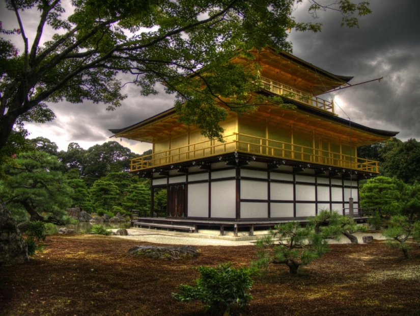 Kinkaku-ji Golden Pavilion