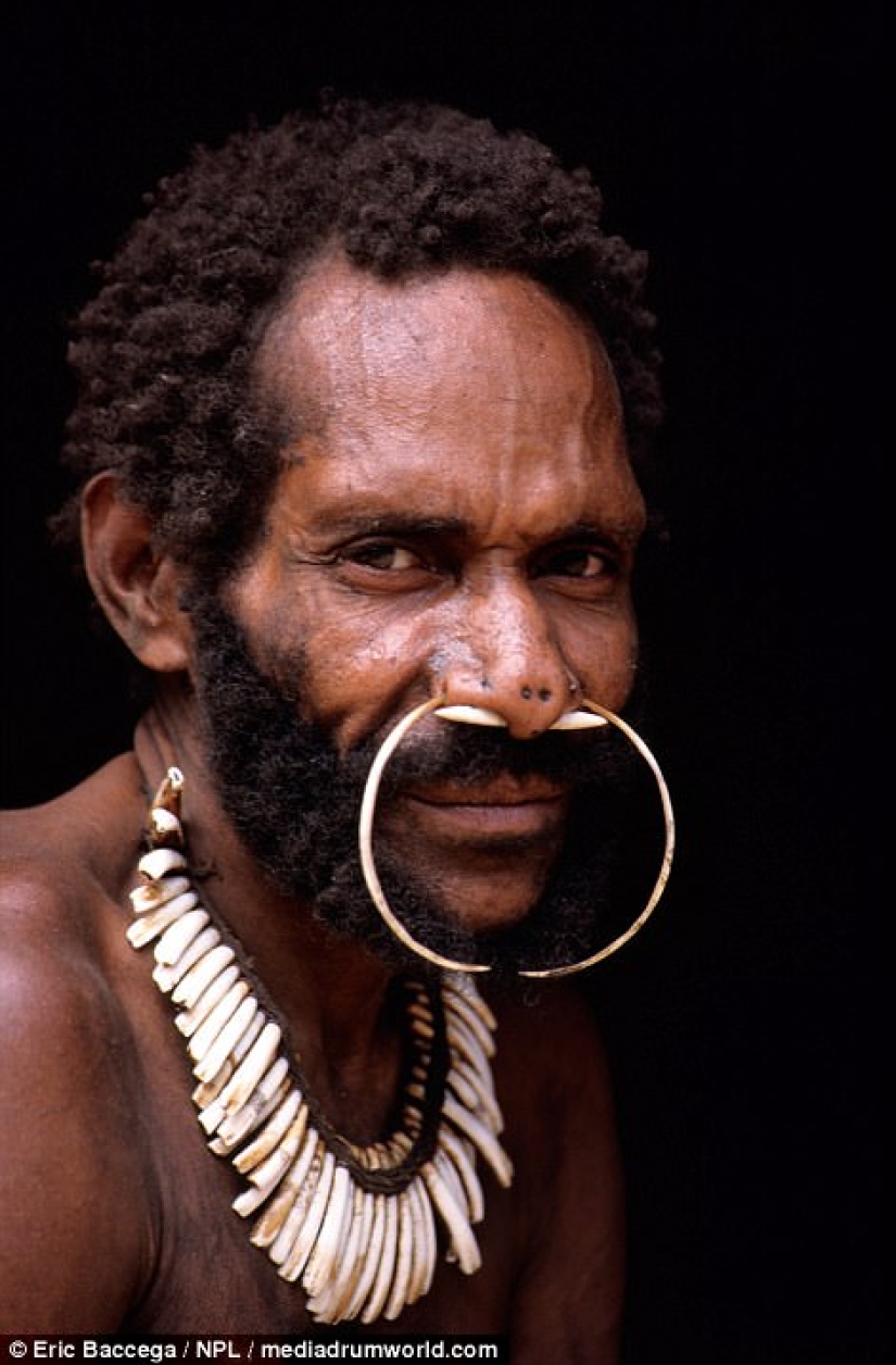 Korovai - una misteriosa tribu de caníbales, que recientemente aprendió sobre la civilización Korovai - una misteriosa tribu de caníbales, que recientemente aprendió sobre la civilización