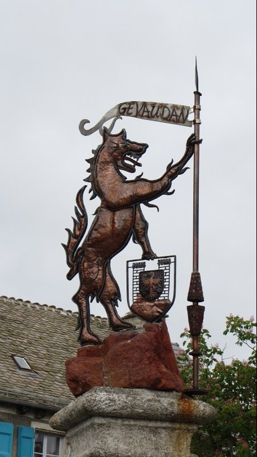 La bestia de Zhevodan: un cuento de hadas con un final infeliz La bestia de Zhevodan: un cuento de hadas con un final infeliz