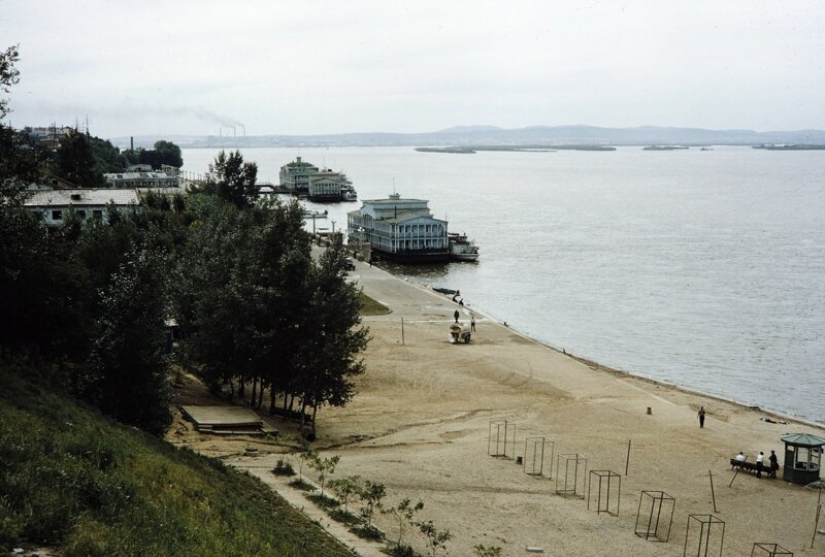 La colección es simple y sorprendentes fotografías de la época Soviética La colección es simple y sorprendentes fotografías de la época Soviética
