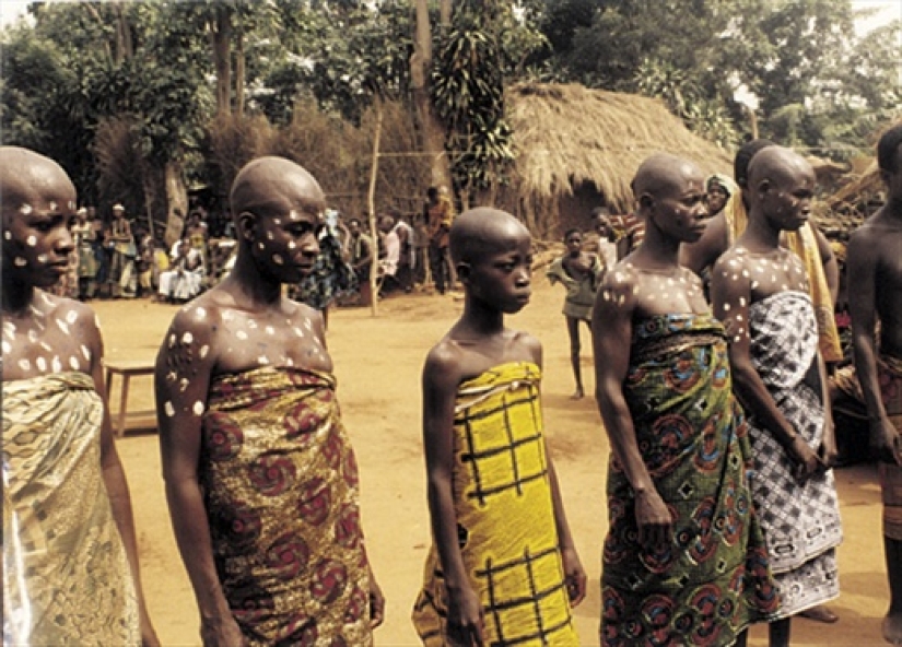 La costumbre de "trokosi": por qué las niñas son entregadas a la esclavitud sexual en África La costumbre de "trokosi": por qué las niñas son entregadas a la esclavitud sexual en África