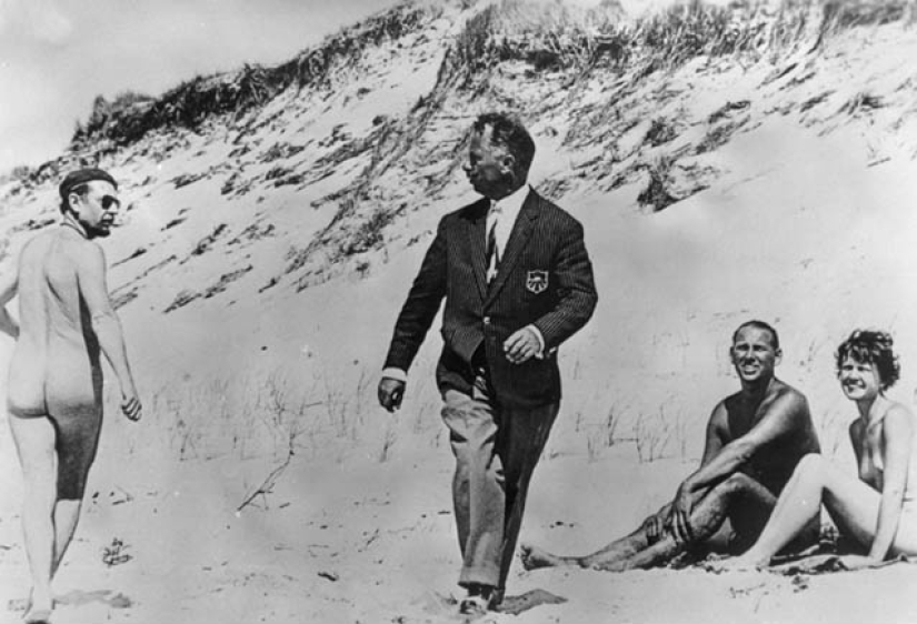 La desnudez como la norma: ¿por qué los Alemanes no dudó en desnudarse en público La desnudez como la norma: ¿por qué los Alemanes no dudó en desnudarse en público