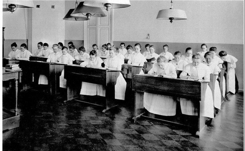 La educación de la mujer en la Rusia Zarista: ¿cómo se organizó el Instituto de doncellas nobles La educación de la mujer en la Rusia Zarista: ¿cómo se organizó el Instituto de doncellas nobles