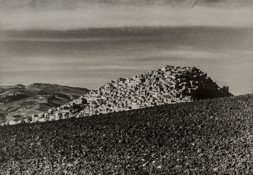La esquiva Dolce Vita: Italia en el clásico fotográfico por Gianni Berengo Gardina La esquiva Dolce Vita: Italia en el clásico fotográfico por Gianni Berengo Gardina