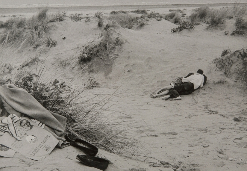 La esquiva Dolce Vita: Italia en el clásico fotográfico por Gianni Berengo Gardina La esquiva Dolce Vita: Italia en el clásico fotográfico por Gianni Berengo Gardina