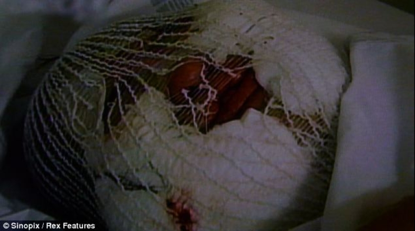 La historia de Hang Mioku, una mujer que, en busca de la belleza, se convirtió en un monstruo. La historia de Hang Mioku, una mujer que, en busca de la belleza, se convirtió en un monstruo.