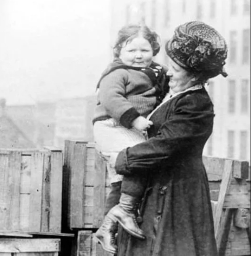 La historia de John Wilson Webb - el niño más grande del mundo