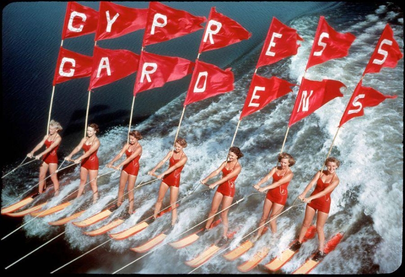 "La imagen del Paraíso terrenal" de la playa de historia de los EE.UU. en color "La imagen del Paraíso terrenal" de la playa de historia de los EE.UU. en color