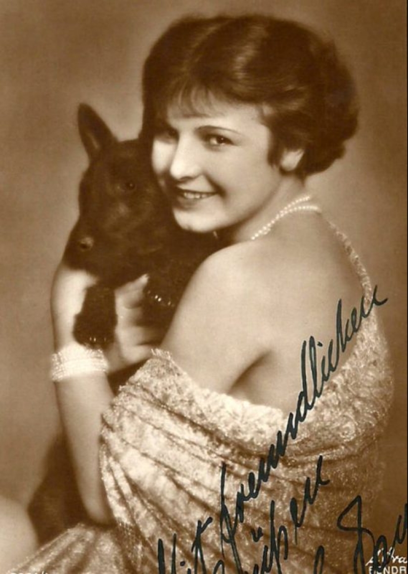 La Jana: la estrella que se quema en el Cenit de la fama La Jana: la estrella que se quema en el Cenit de la fama