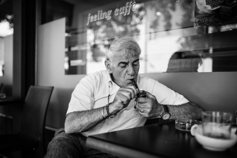 La Magia en Blanco y Negro de los Retratos Callejeros de Giulio Magnifico La Magia en Blanco y Negro de los Retratos Callejeros de Giulio Magnifico