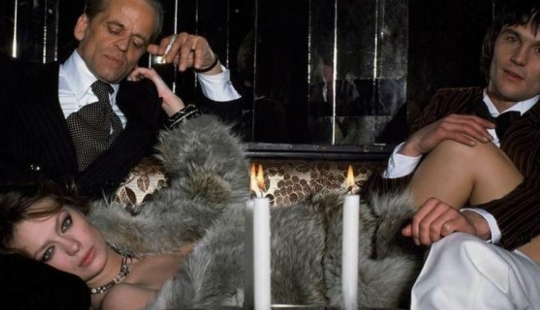 "La paloma" para la élite: la prostitución en el nivel más alto en un burdel de Madame Claude