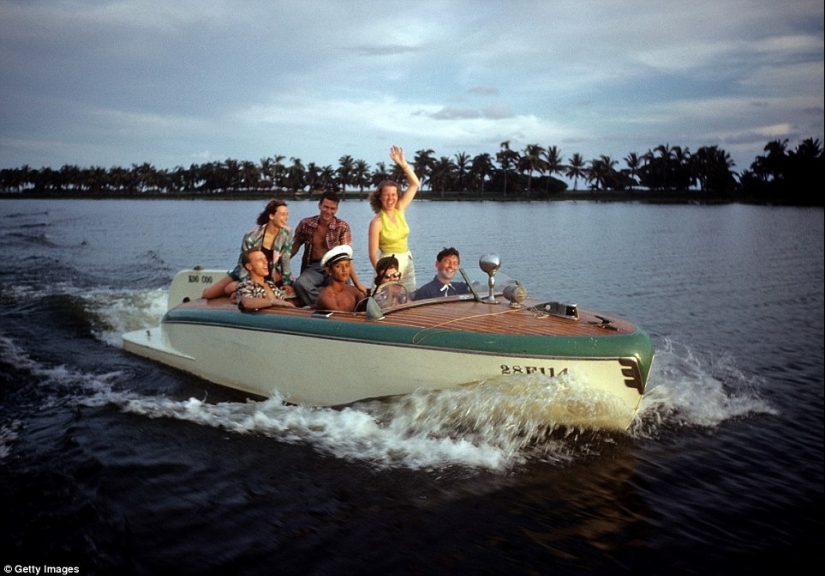 La Riviera Mexicana de la década de 1950, cuando Acapulco aún no era el feudo de los traficantes de drogas La Riviera Mexicana de la década de 1950, cuando Acapulco aún no era el feudo de los traficantes de drogas