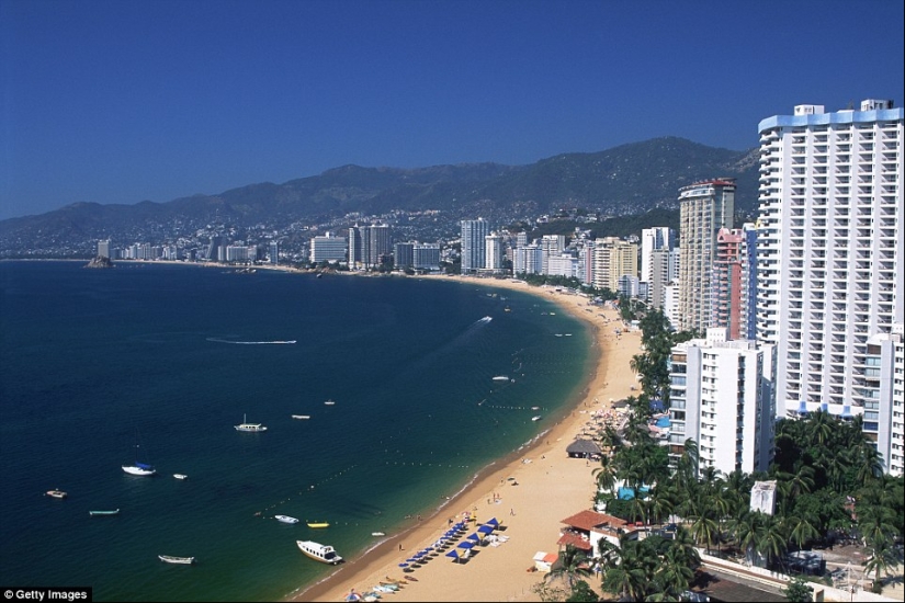 La Riviera Mexicana de la década de 1950, cuando Acapulco aún no era el feudo de los traficantes de drogas La Riviera Mexicana de la década de 1950, cuando Acapulco aún no era el feudo de los traficantes de drogas