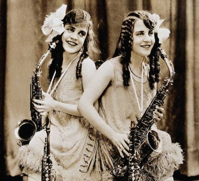 La vida de las gemelas siamesas Daisy y Violet Hilton La vida de las gemelas siamesas Daisy y Violet Hilton