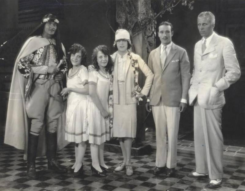 La vida de las gemelas siamesas Daisy y Violet Hilton La vida de las gemelas siamesas Daisy y Violet Hilton