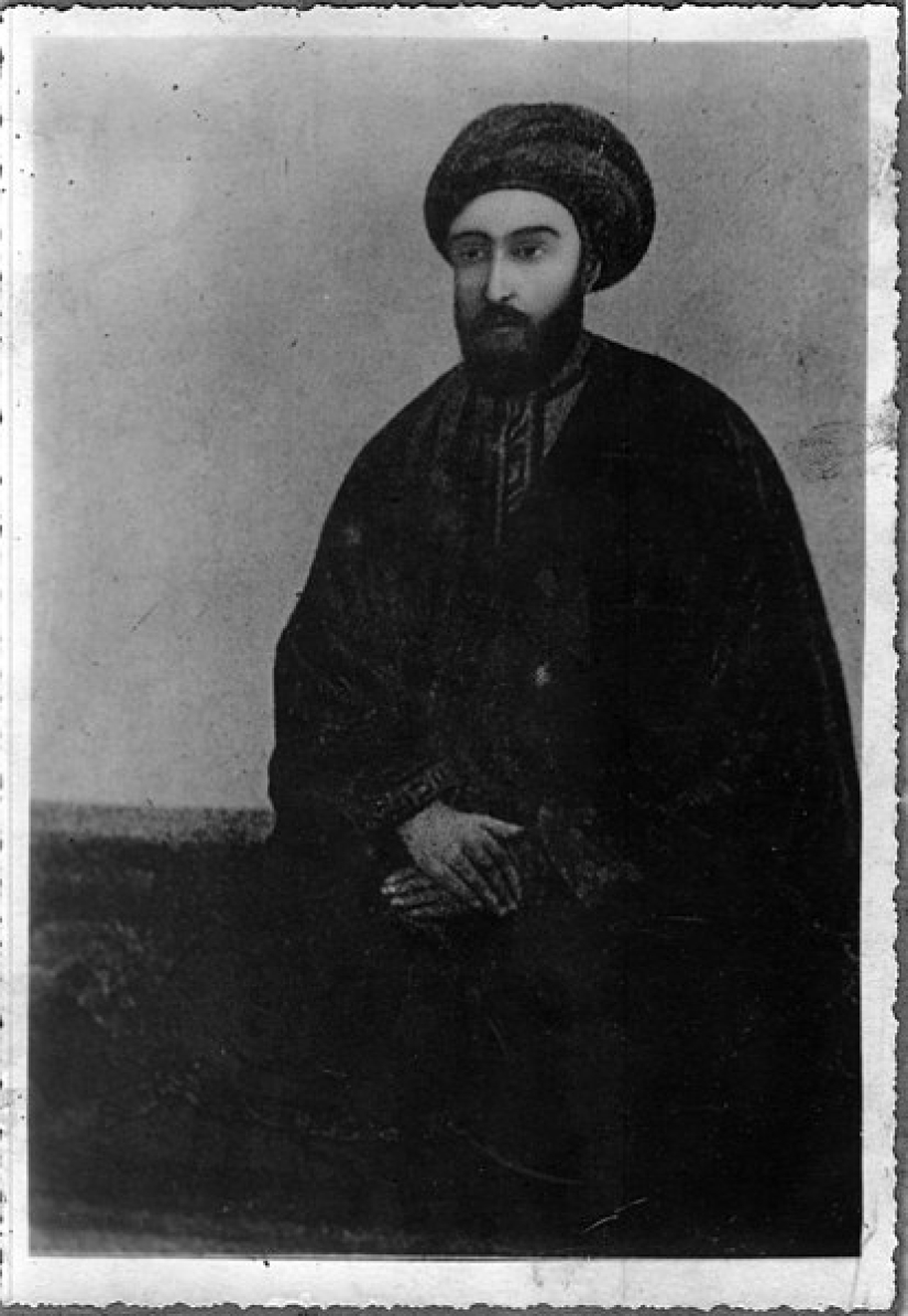 La vida y la muerte de los Iraníes feministas de Kurrat Ul-Ain, que tenía un raro don de la persuasión